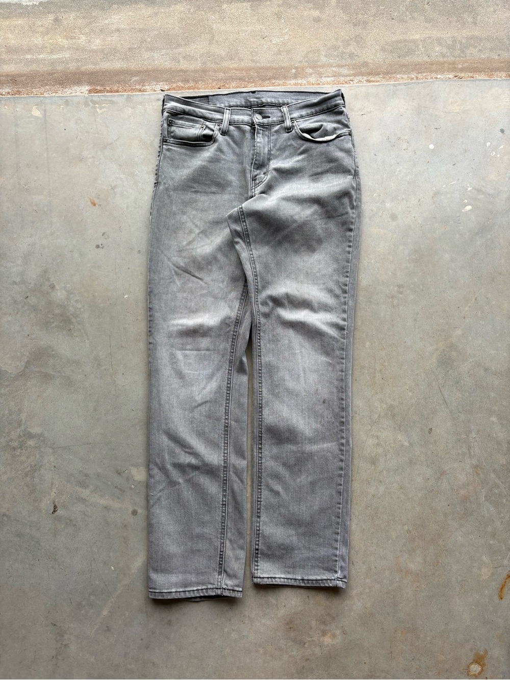 Levi's Men's Light Gray Straight Jeans